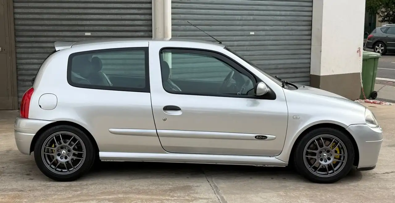 Renault Clio II 2.0 16S 172 3P SHIFTLIGHT + LIGNE InoxCar, foto 8