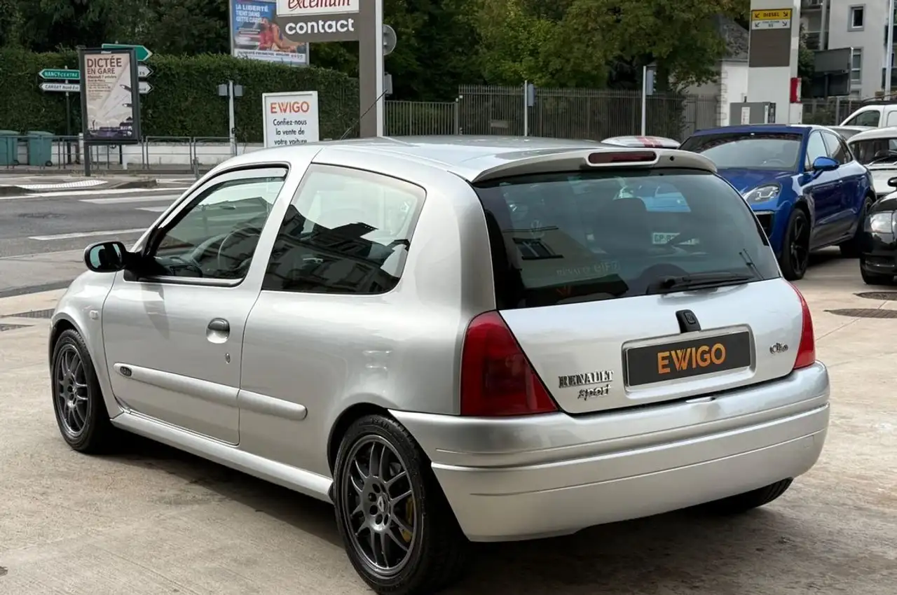 Renault Clio II 2.0 16S 172 3P SHIFTLIGHT + LIGNE InoxCar, foto 10