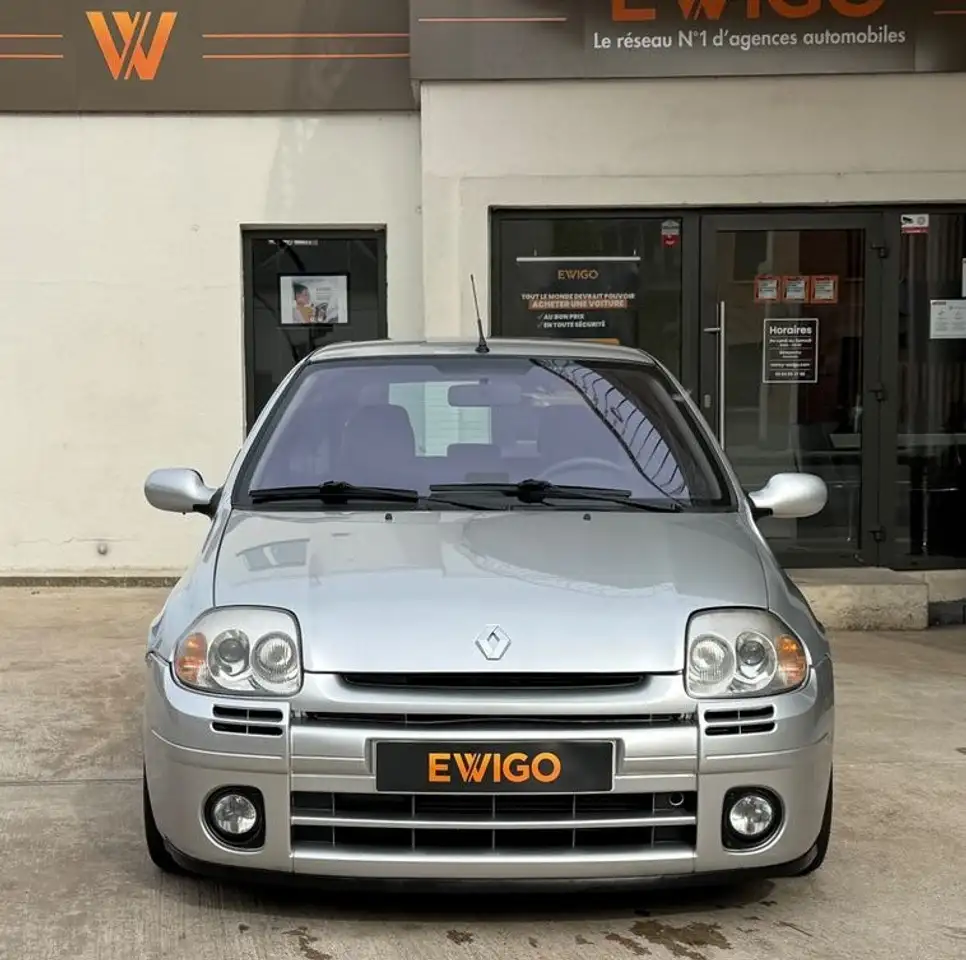 Renault Clio II 2.0 16S 172 3P SHIFTLIGHT + LIGNE InoxCar, foto 12