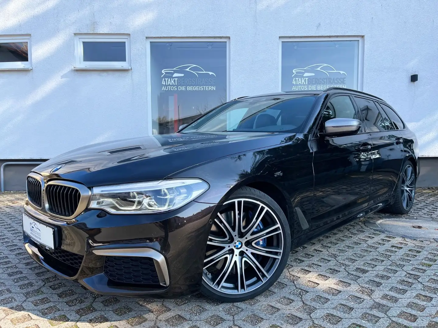 BMW 550 d xDrive Touring Leder h/k Massage LED 20" Hnědá - 2