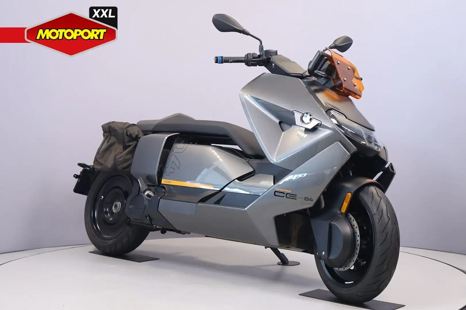 BMW CE 04 Plateado - 2