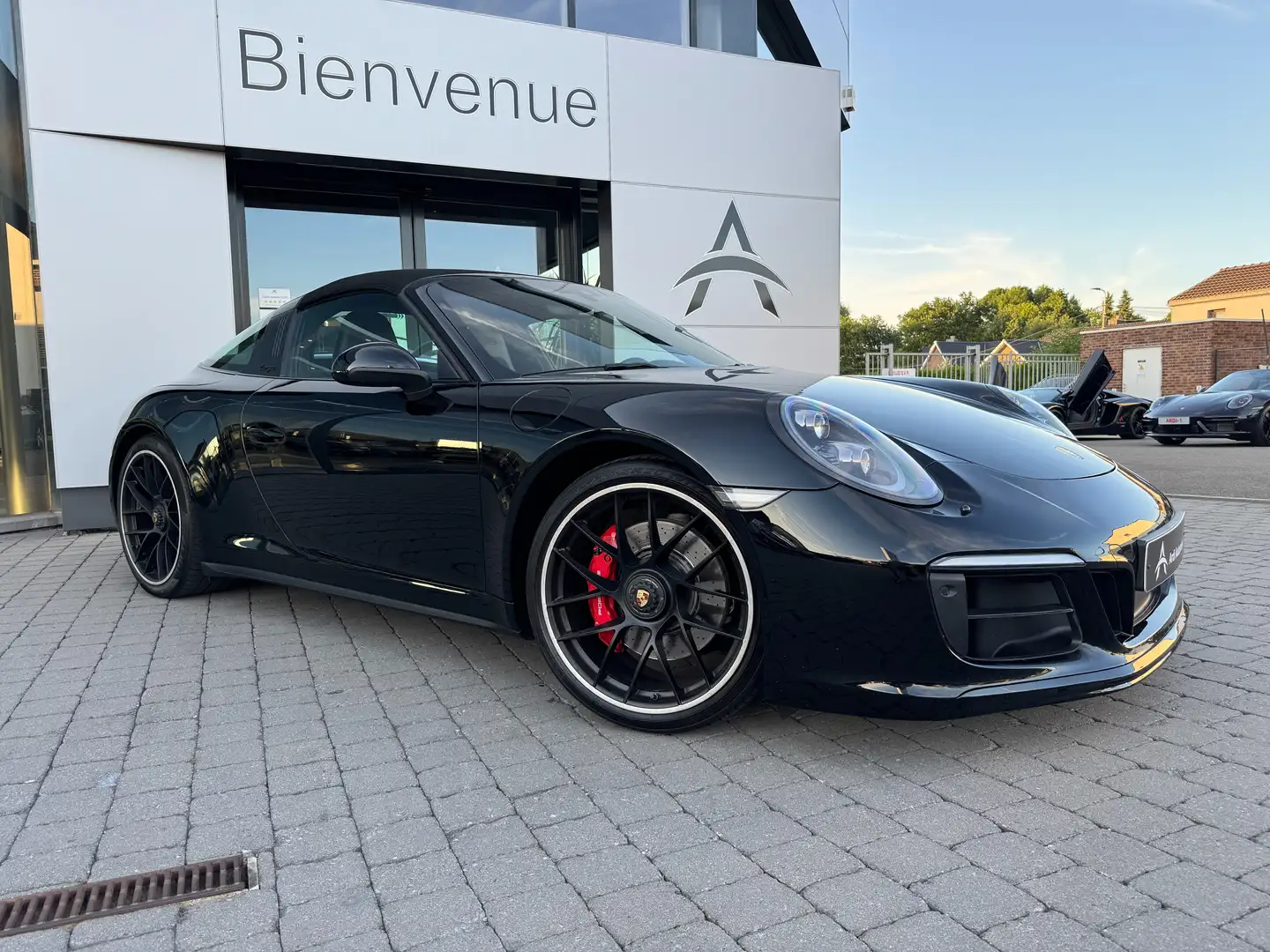 Porsche 911 Carrera 4 GTS  3.0 Turbo PDK *GARANTIE 12 MOIS* Noir - 2