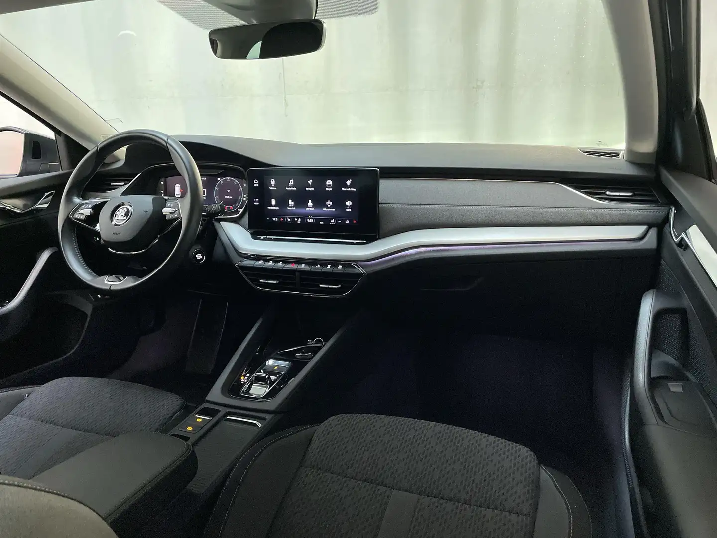 Skoda Octavia Combi 1.0 e-TSI DSG Business Edition Plus Virtual Grijs - 2