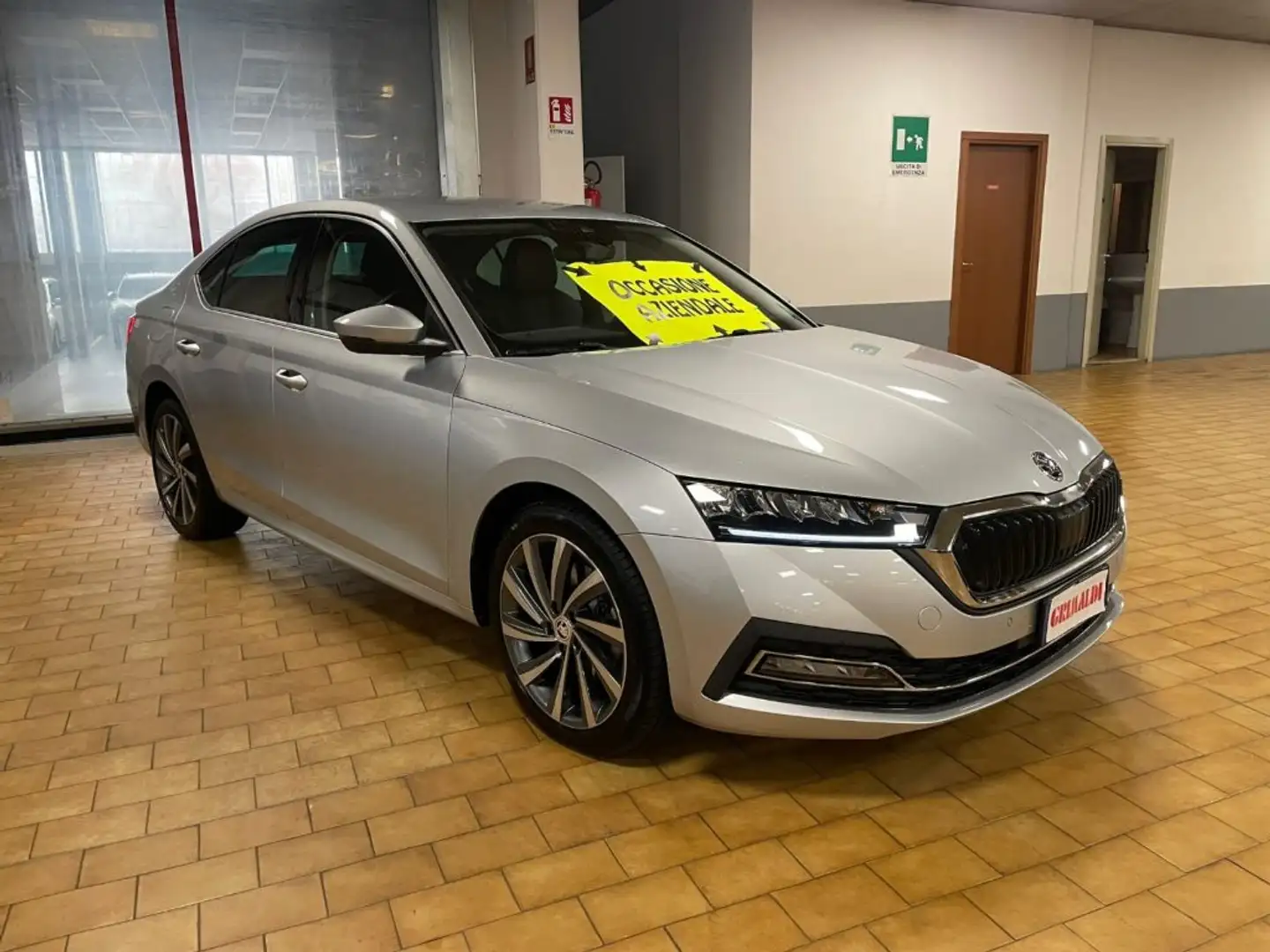 Skoda Octavia iV 1.4 TSI Plug-In Hybrid DSG Style Grau - 2