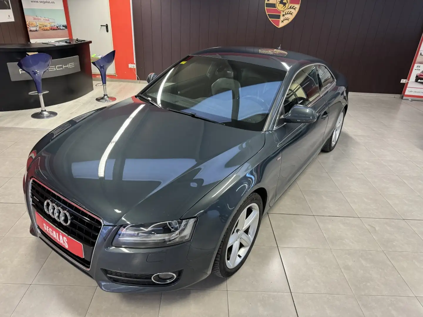 Audi A5 Coupé 3.0TDI quattro Grau - 2