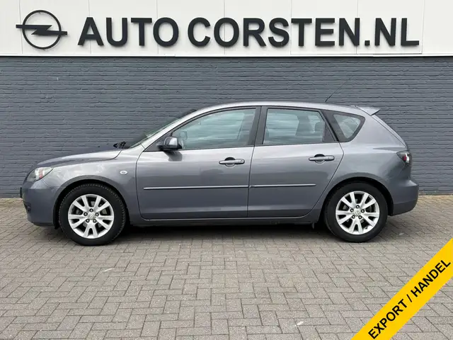Mazda Mazda3 view 4
