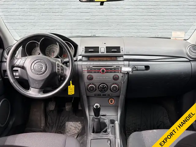 Mazda Mazda3 view 3