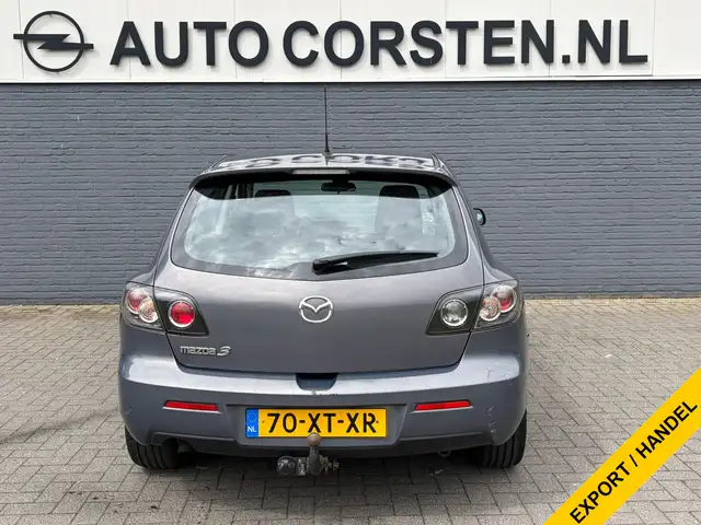 Mazda Mazda3 view 11