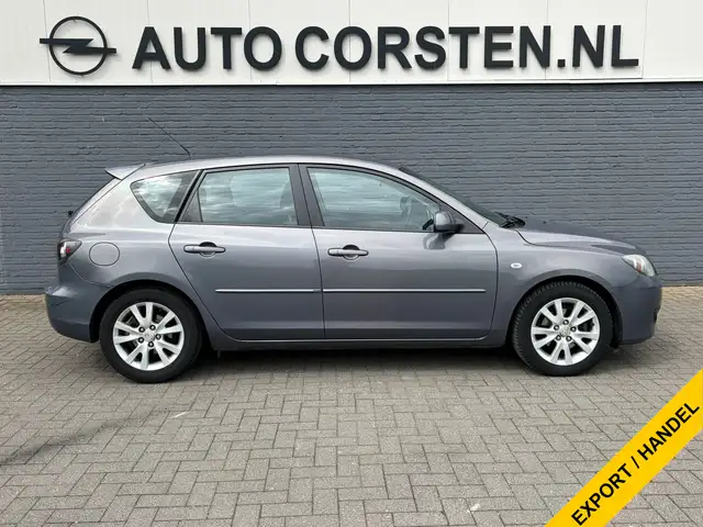 Mazda Mazda3 view 5