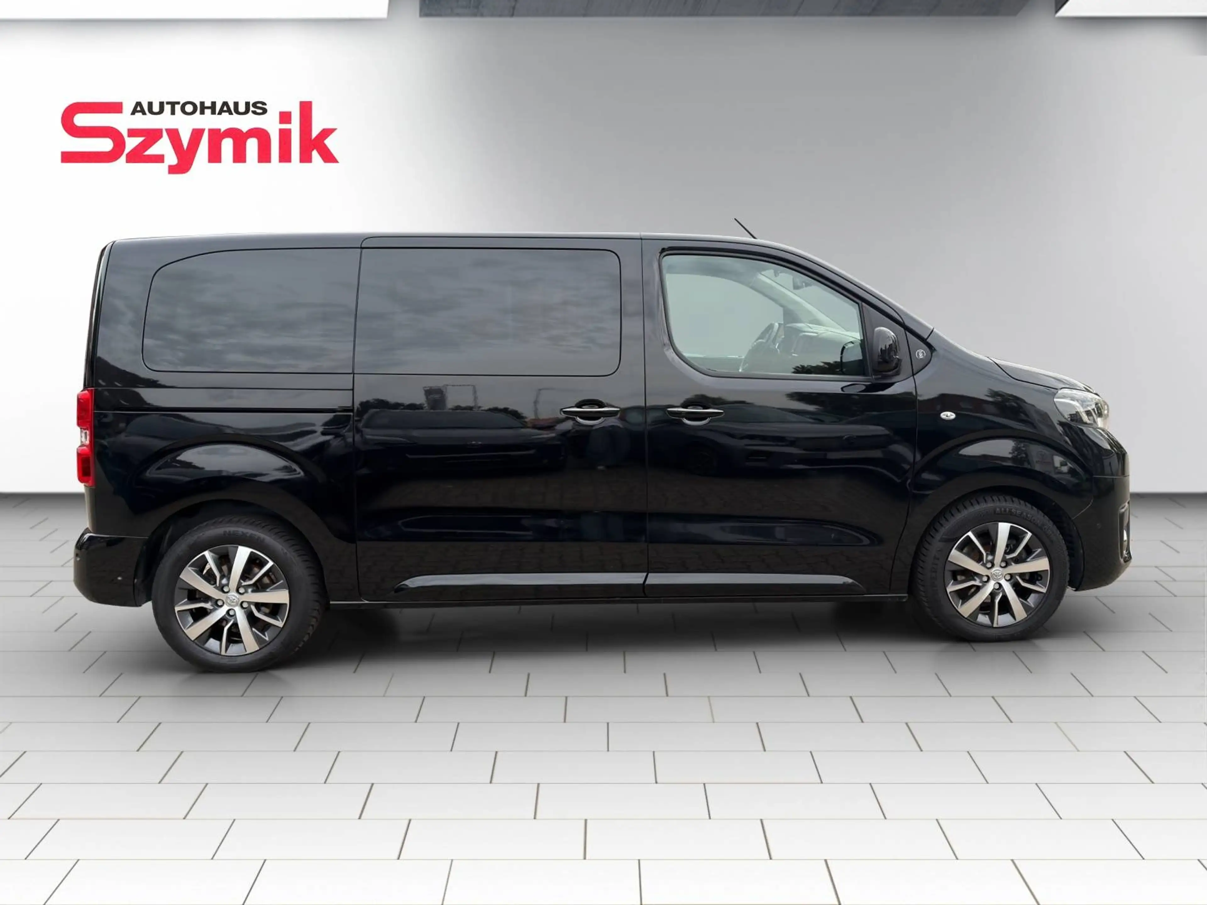 Toyota Proace Proace 2,0-l-D-4D L1 (8-Si.) Verso Team D — photo 6