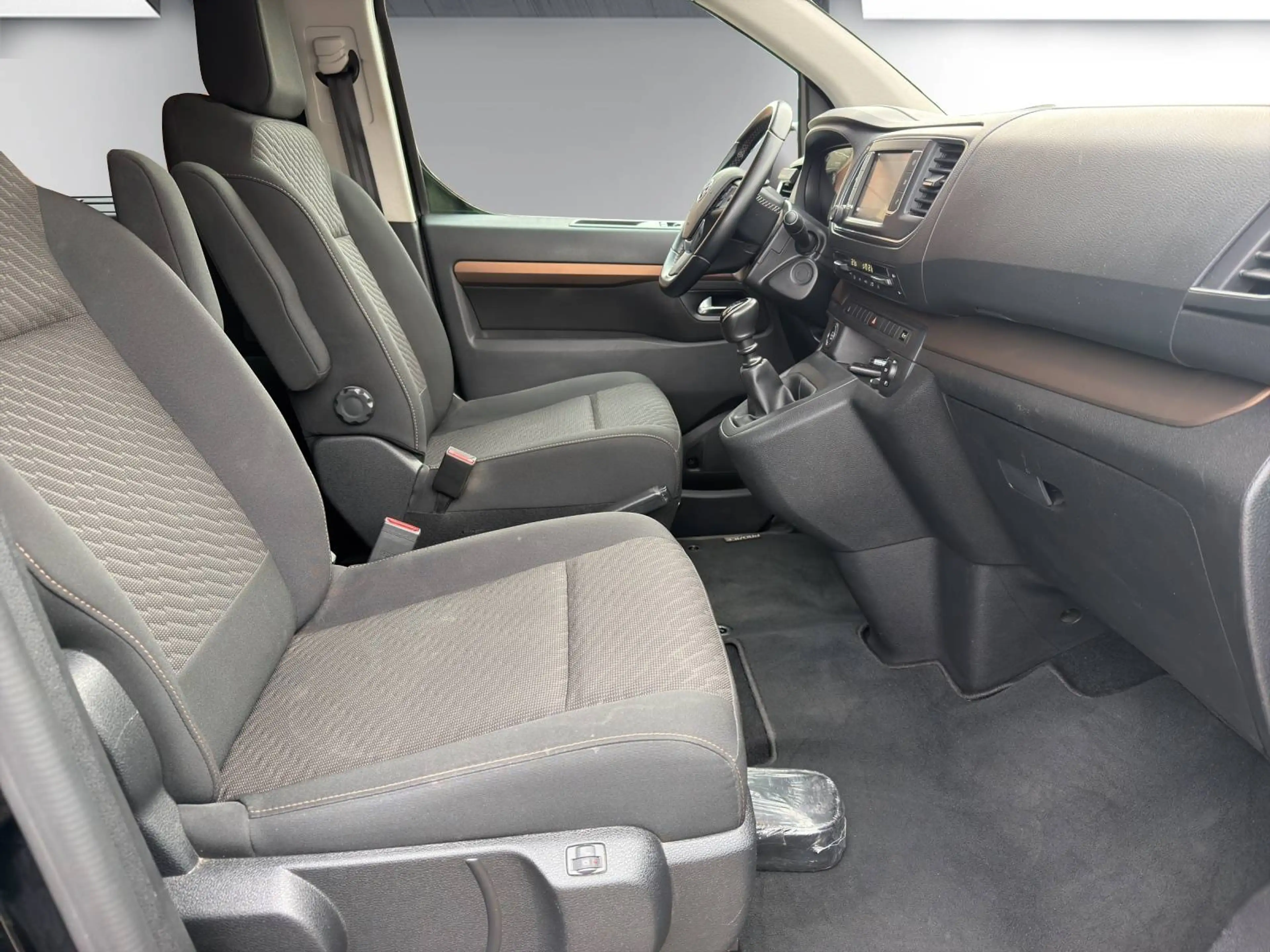 Toyota Proace Proace 2,0-l-D-4D L1 (8-Si.) Verso Team D — photo 13
