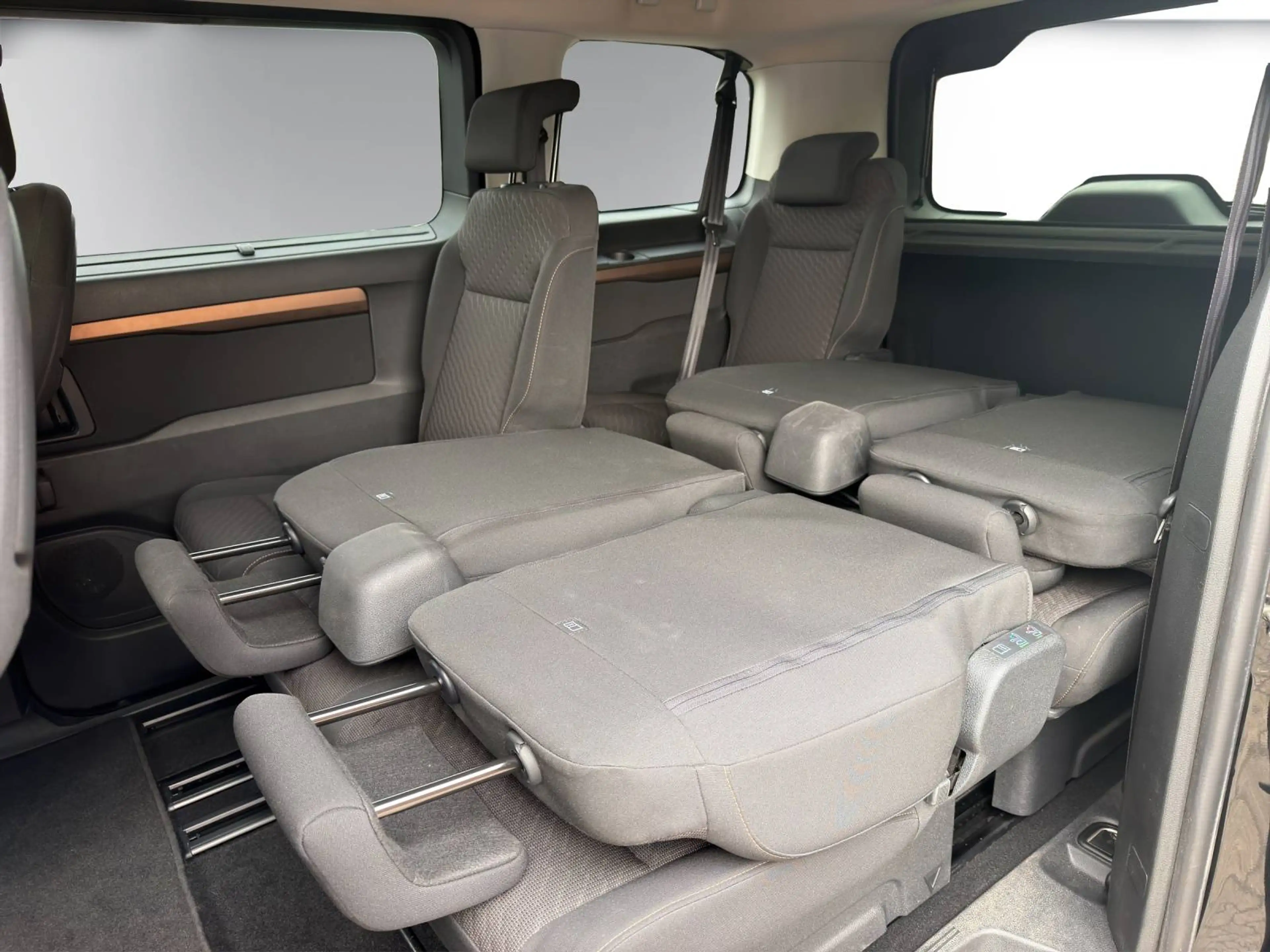 Toyota Proace Proace 2,0-l-D-4D L1 (8-Si.) Verso Team D — photo 11