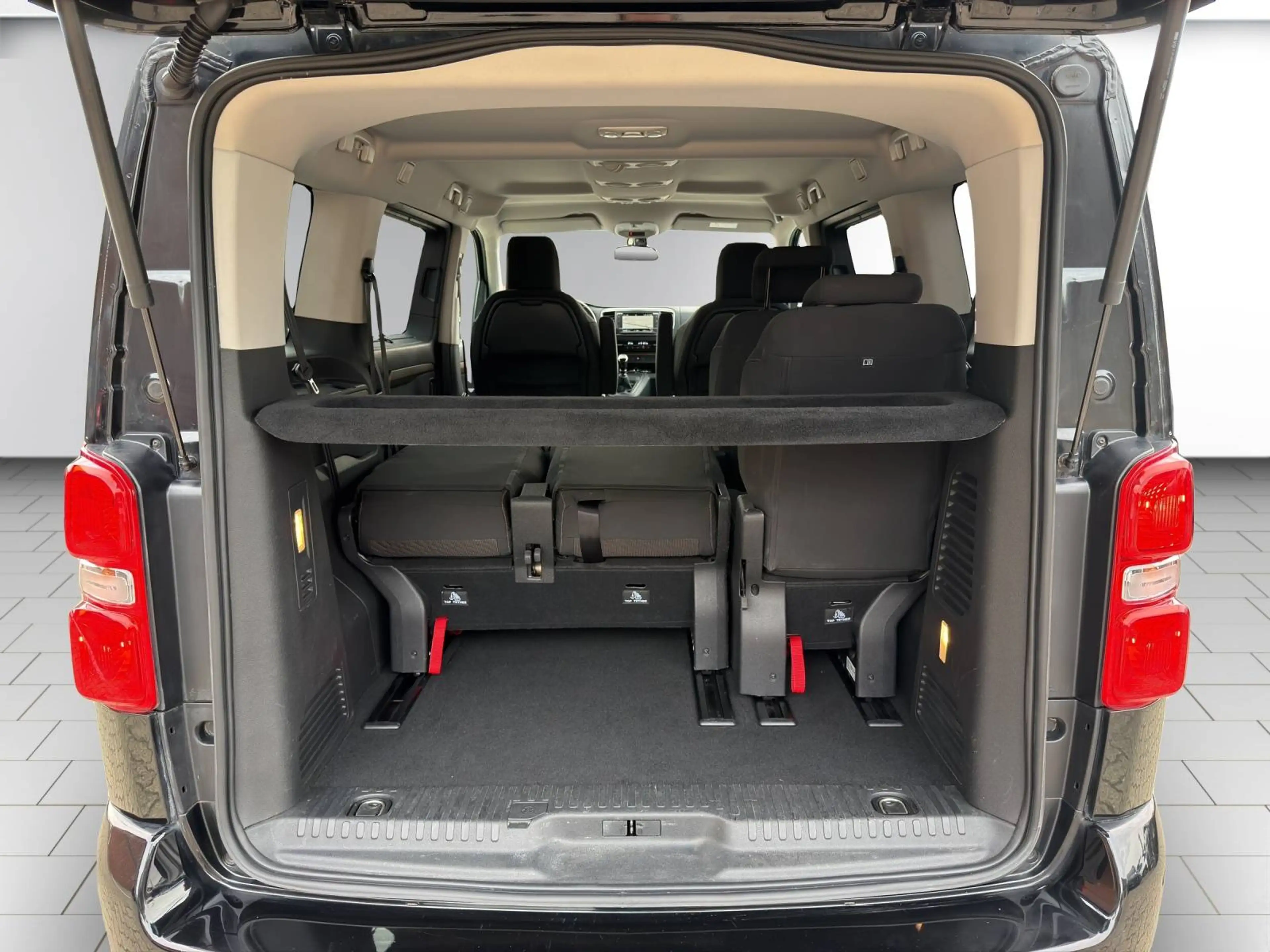 Toyota Proace Proace 2,0-l-D-4D L1 (8-Si.) Verso Team D — photo 12