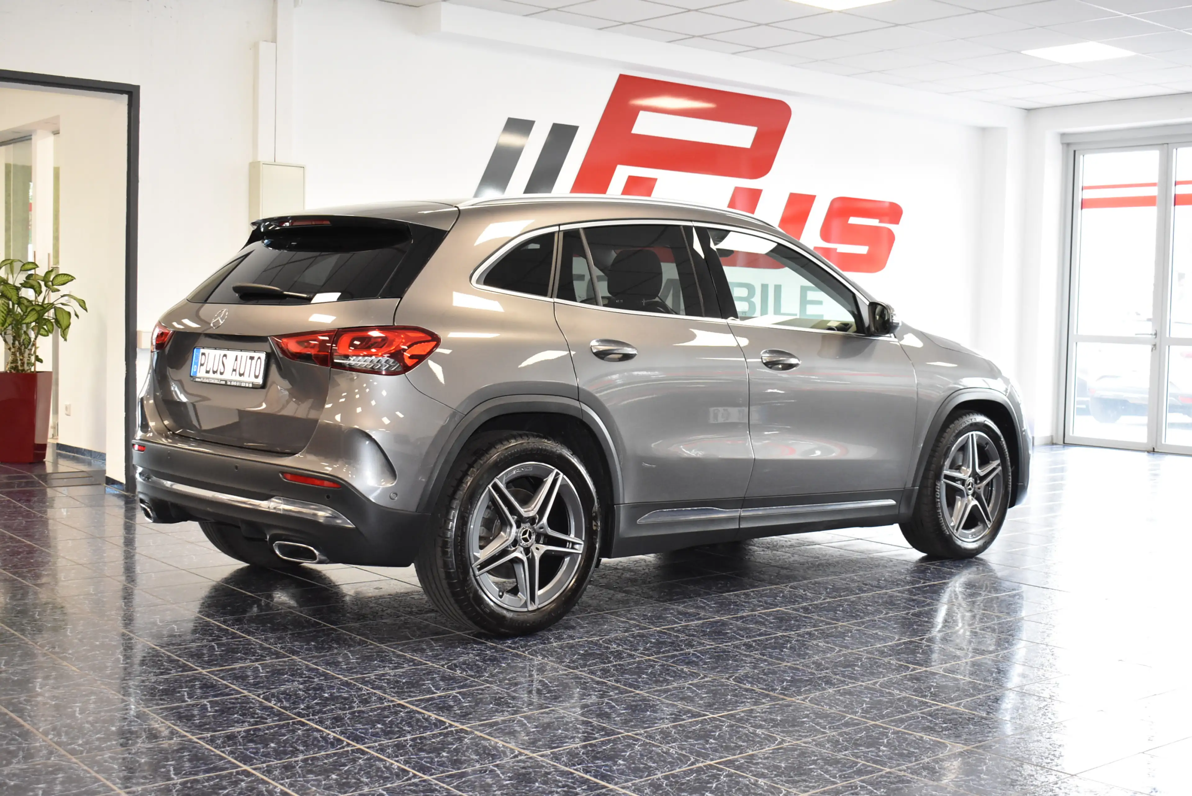 Mercedes-Benz GLA 220 d AMG Line Aut Nav LED Alcant 1-Hand AHK