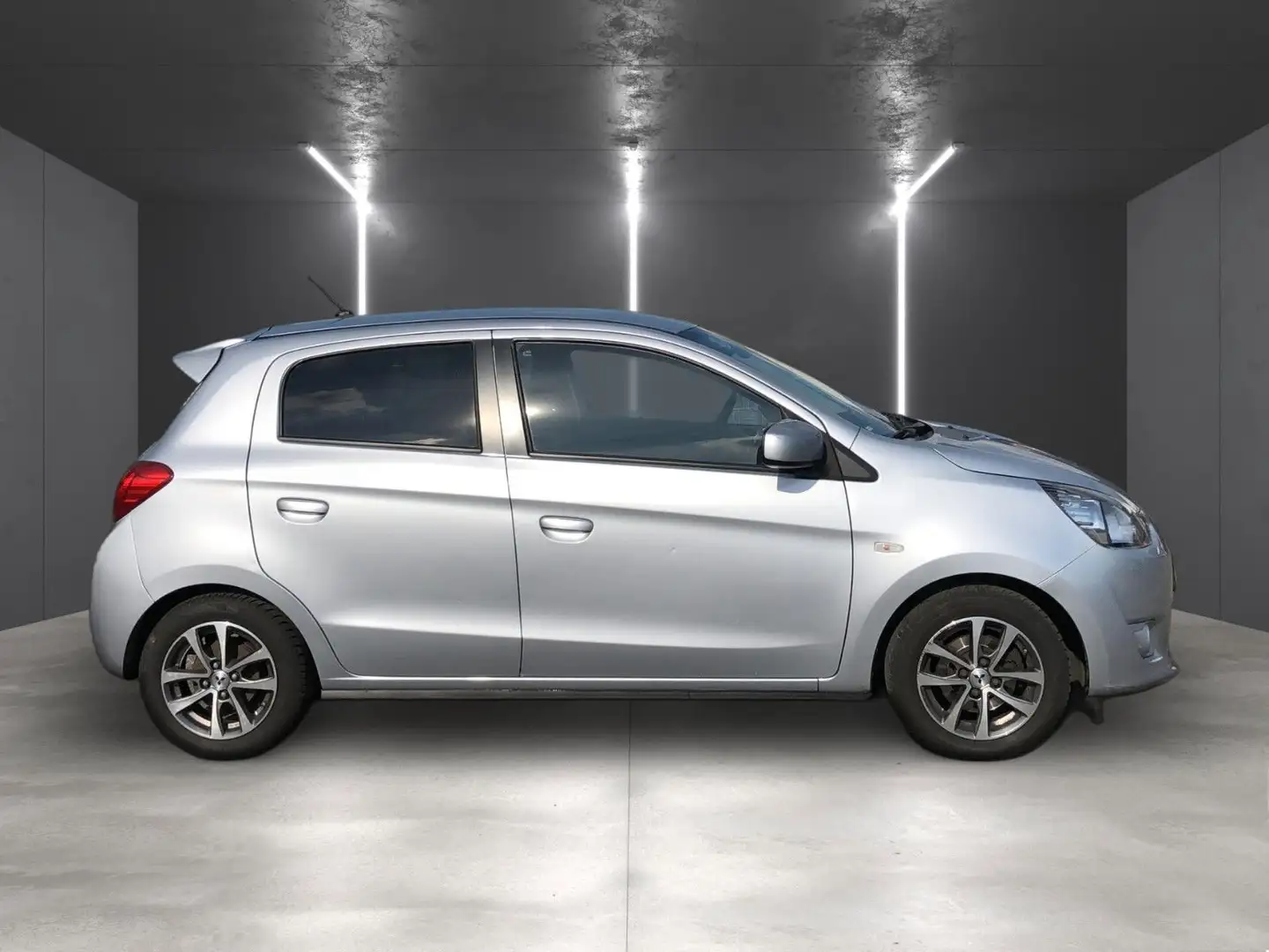 Mitsubishi Space Star Diamant Edition+ Plateado - 1