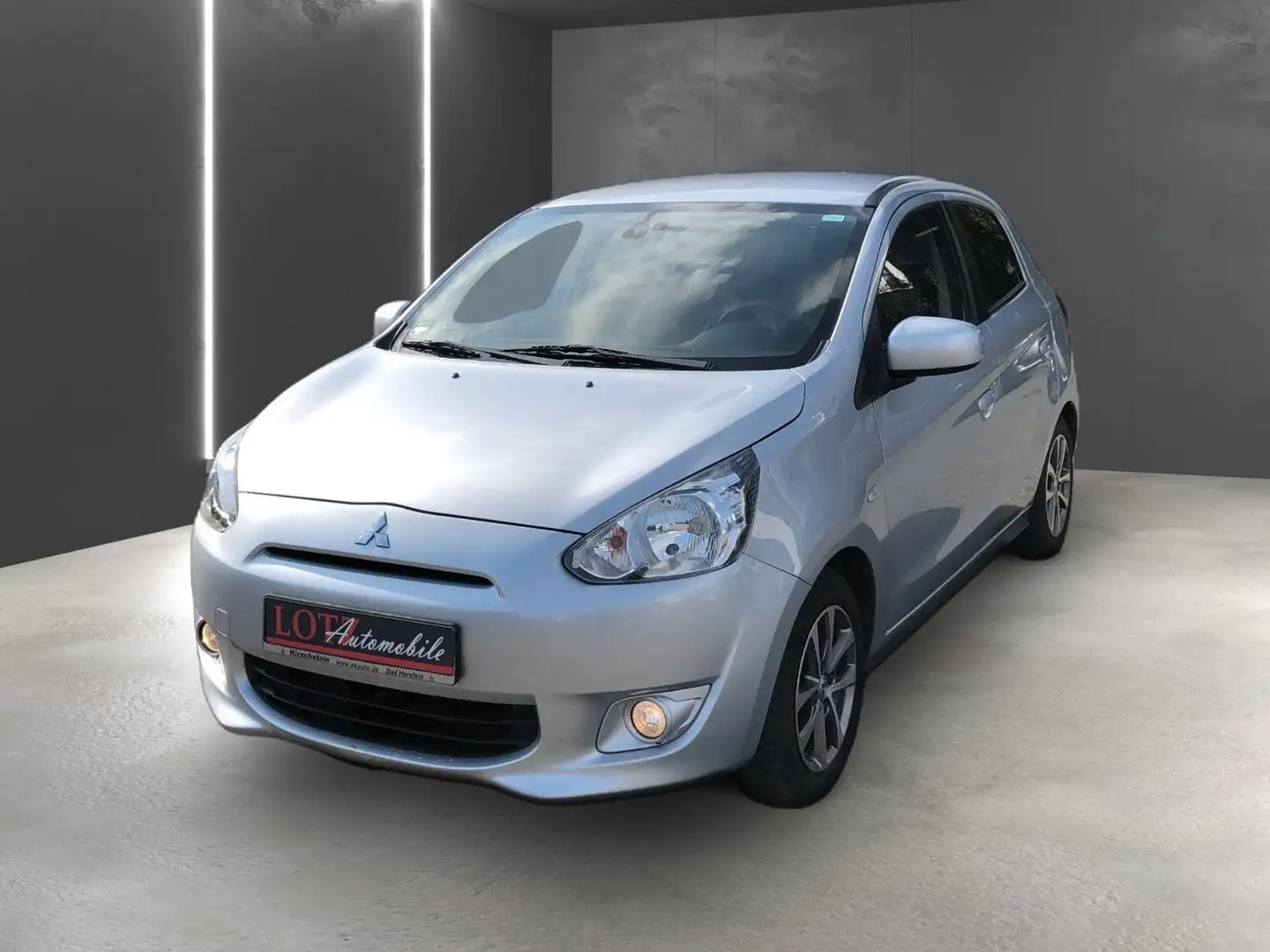 Mitsubishi Space Star Diamant Edition+ Plateado - 2