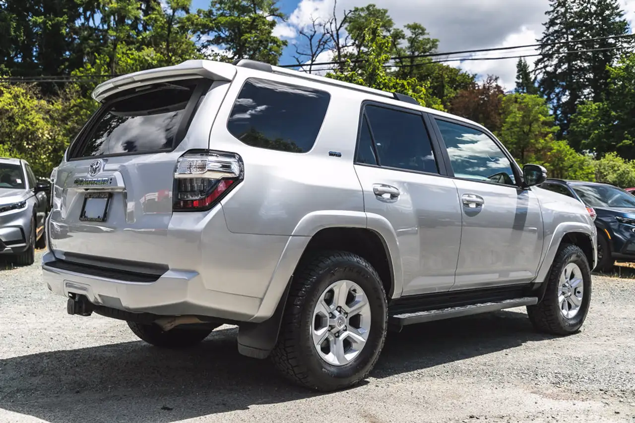 Toyota 4-Runner снимка Toyota 4-Runner