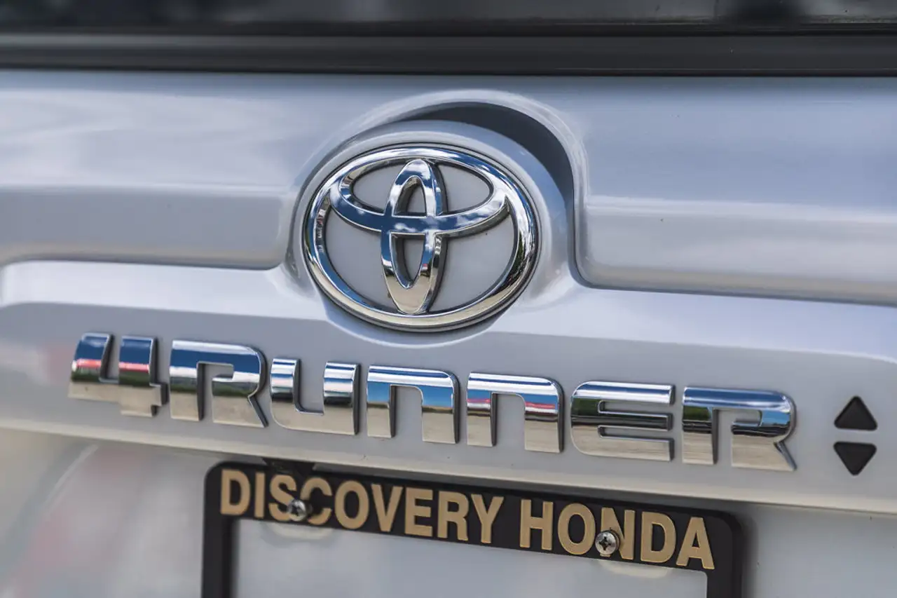 Toyota 4-Runner снимка Toyota 4-Runner