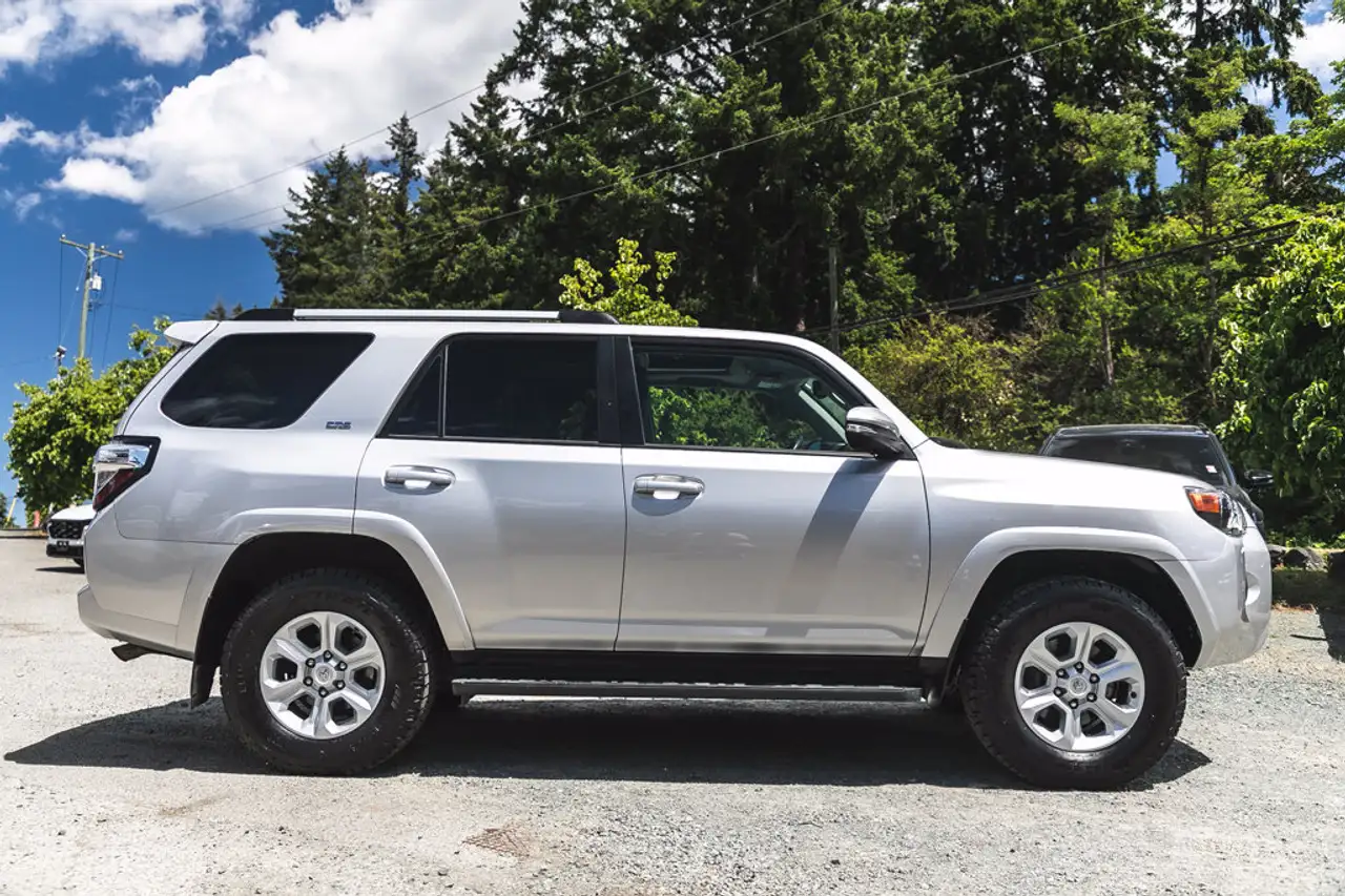 Toyota 4-Runner снимка Toyota 4-Runner