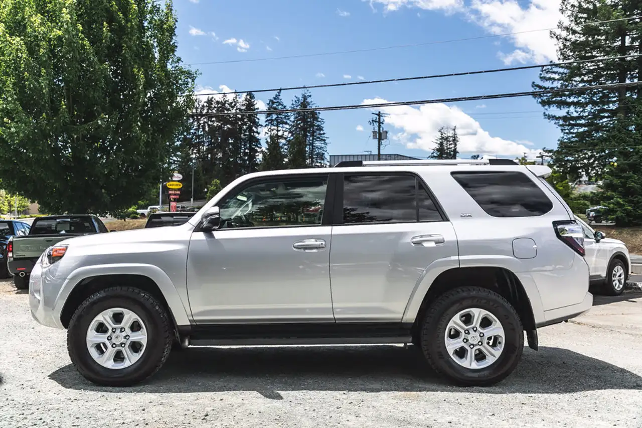 Toyota 4-Runner снимка Toyota 4-Runner