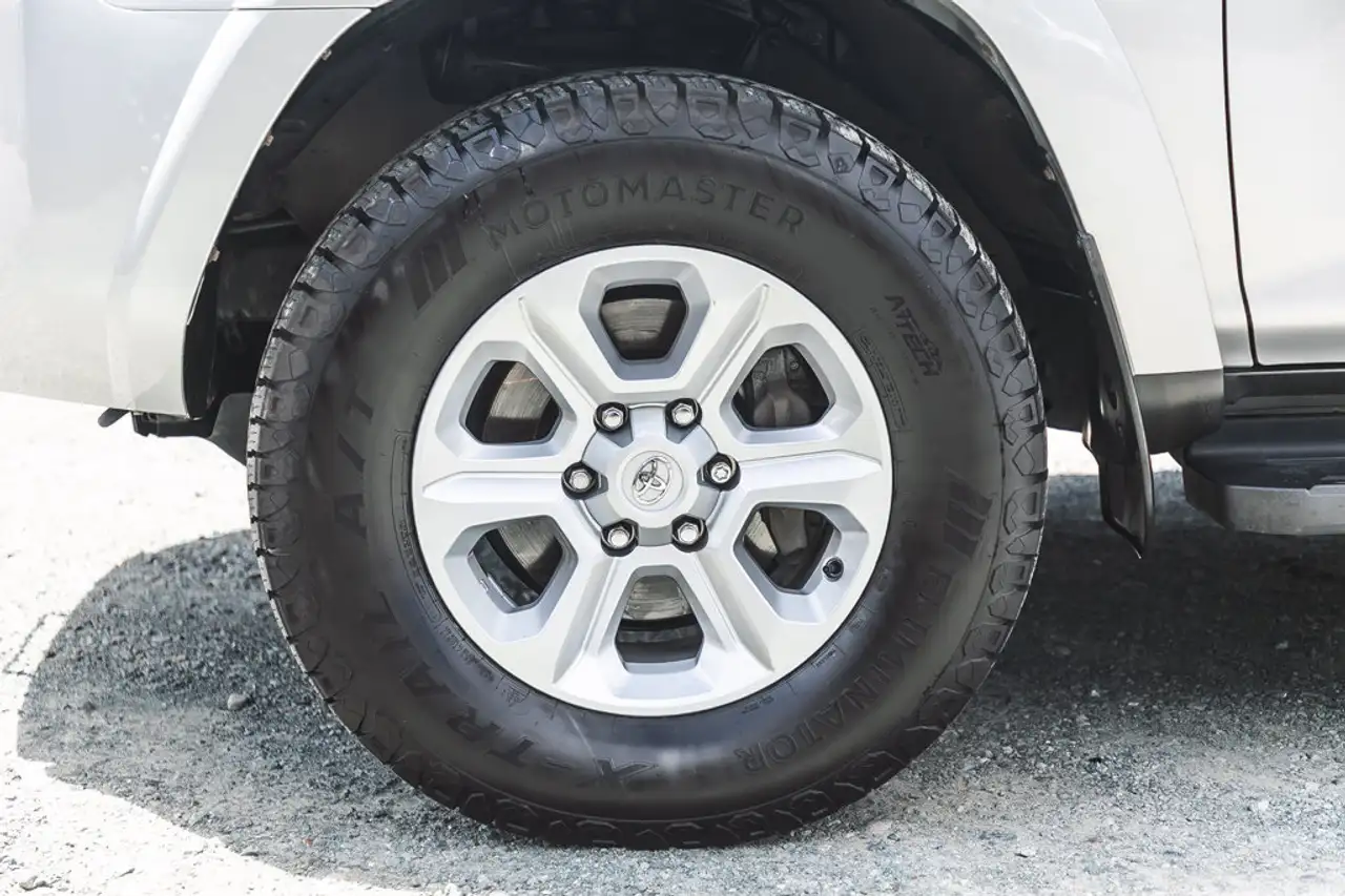 Toyota 4-Runner снимка Toyota 4-Runner