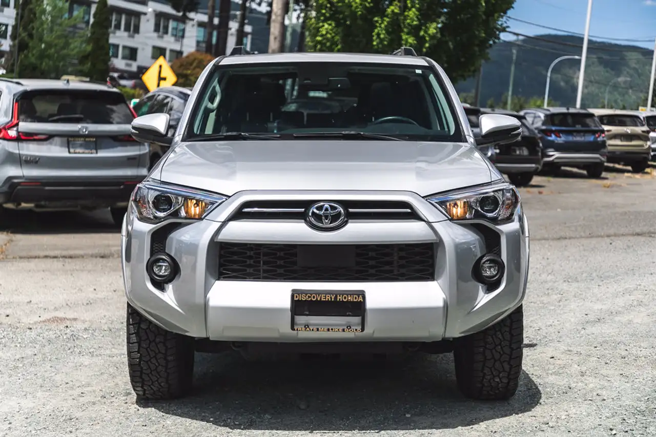 Toyota 4-Runner снимка Toyota 4-Runner