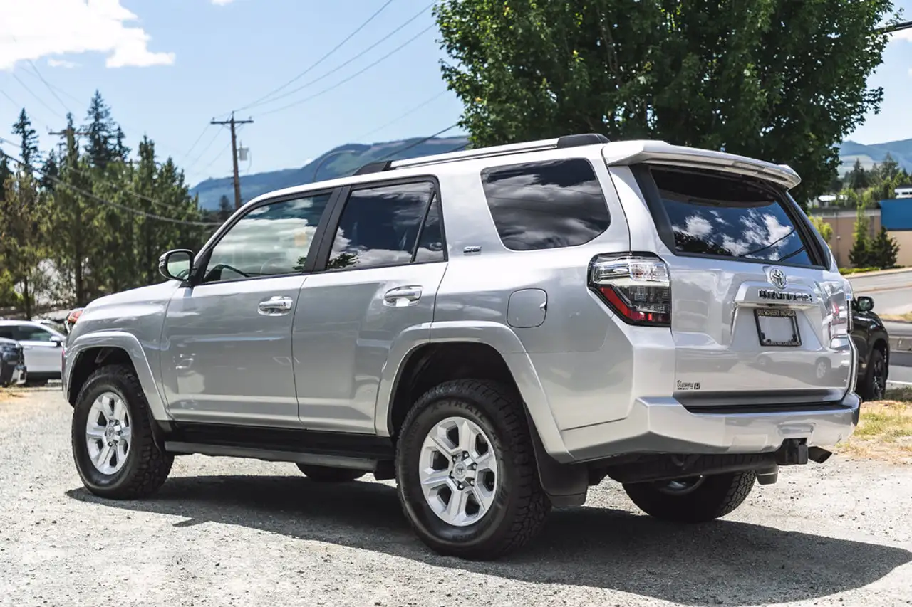 Toyota 4-Runner снимка Toyota 4-Runner