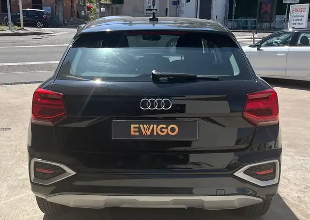 Audi Q2 view 13