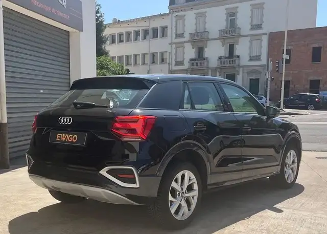 Audi Q2 view 11