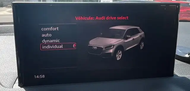 Audi Q2 view 9