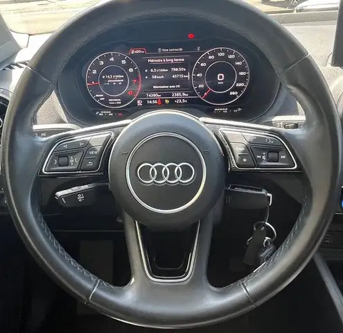 Audi Q2 view 4