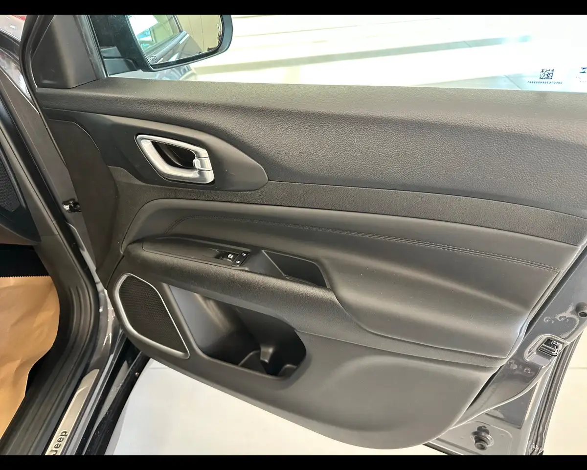 Jeep Compass 1.5 turbo t4 mhev Summit 2wd 130cv dct, миниатюра 20