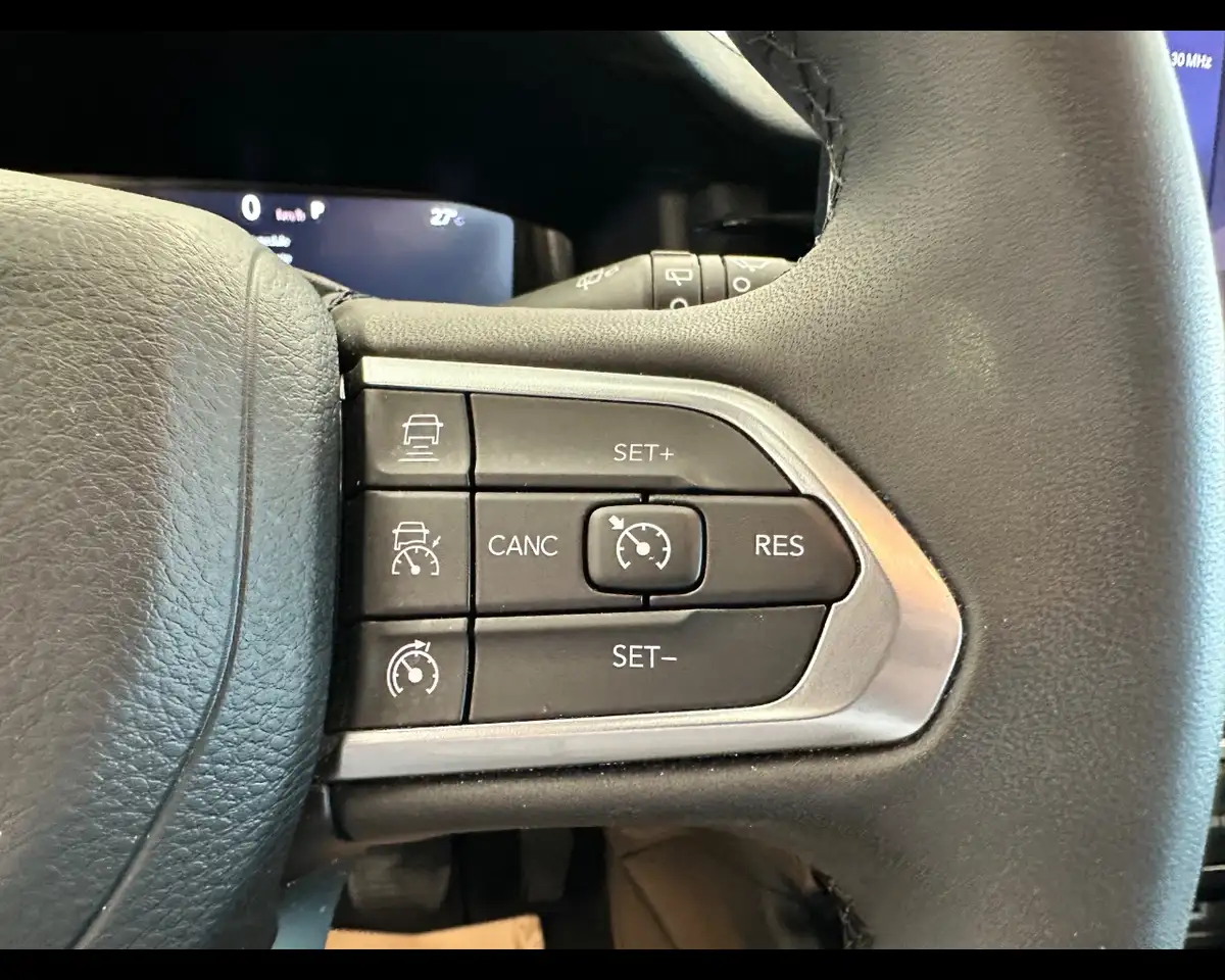 Jeep Compass 1.5 turbo t4 mhev Summit 2wd 130cv dct, миниатюра 12