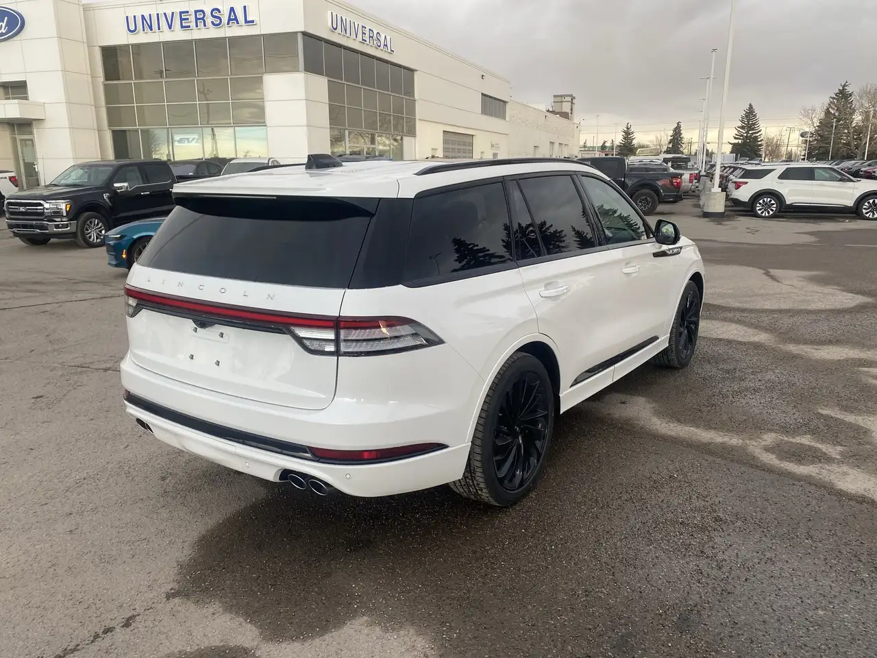 Lincoln Aviator снимка Lincoln Aviator