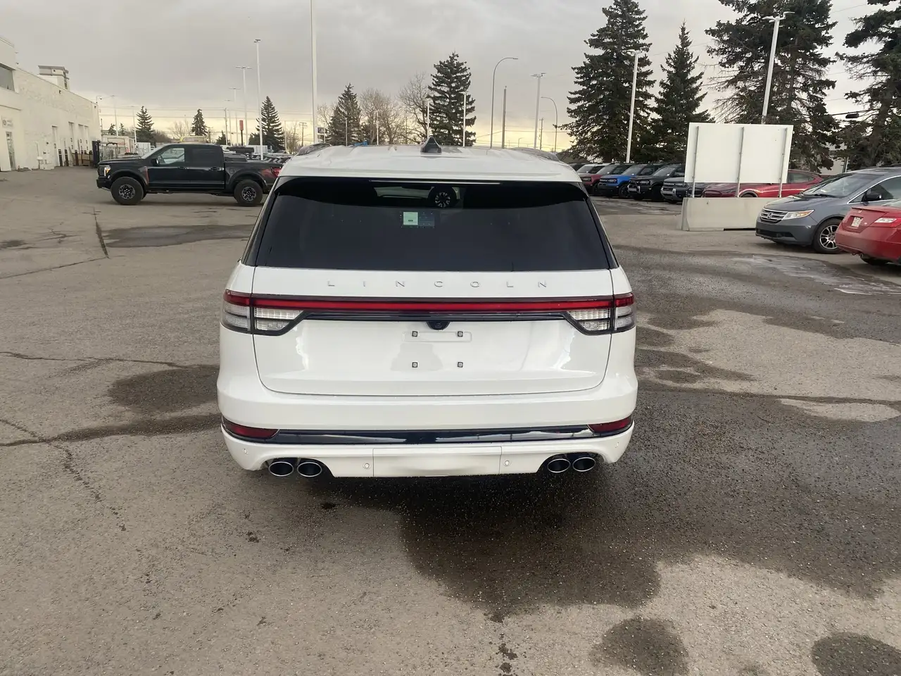 Lincoln Aviator снимка Lincoln Aviator