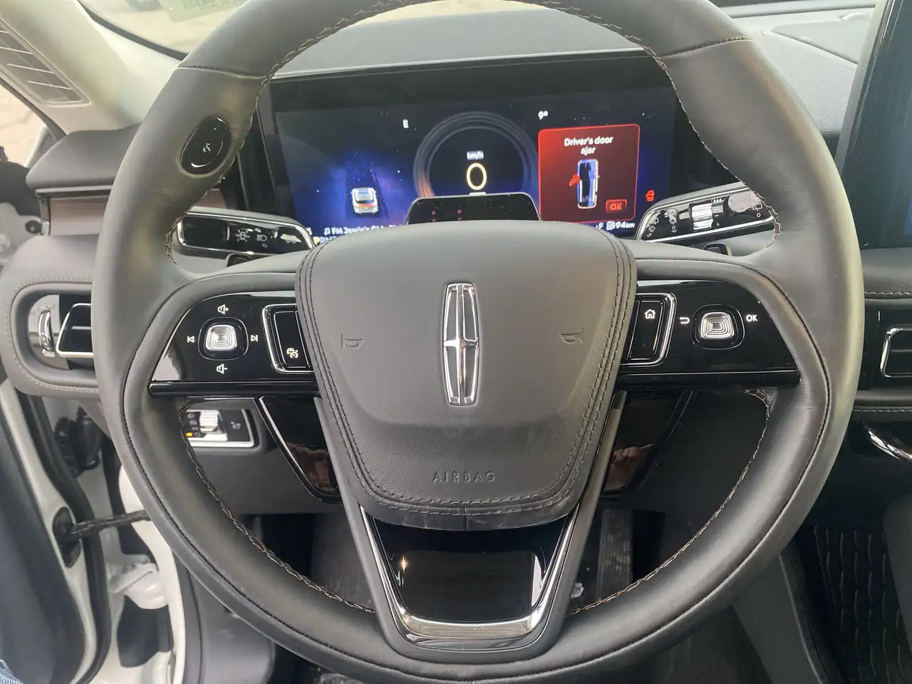 Lincoln Aviator снимка Lincoln Aviator