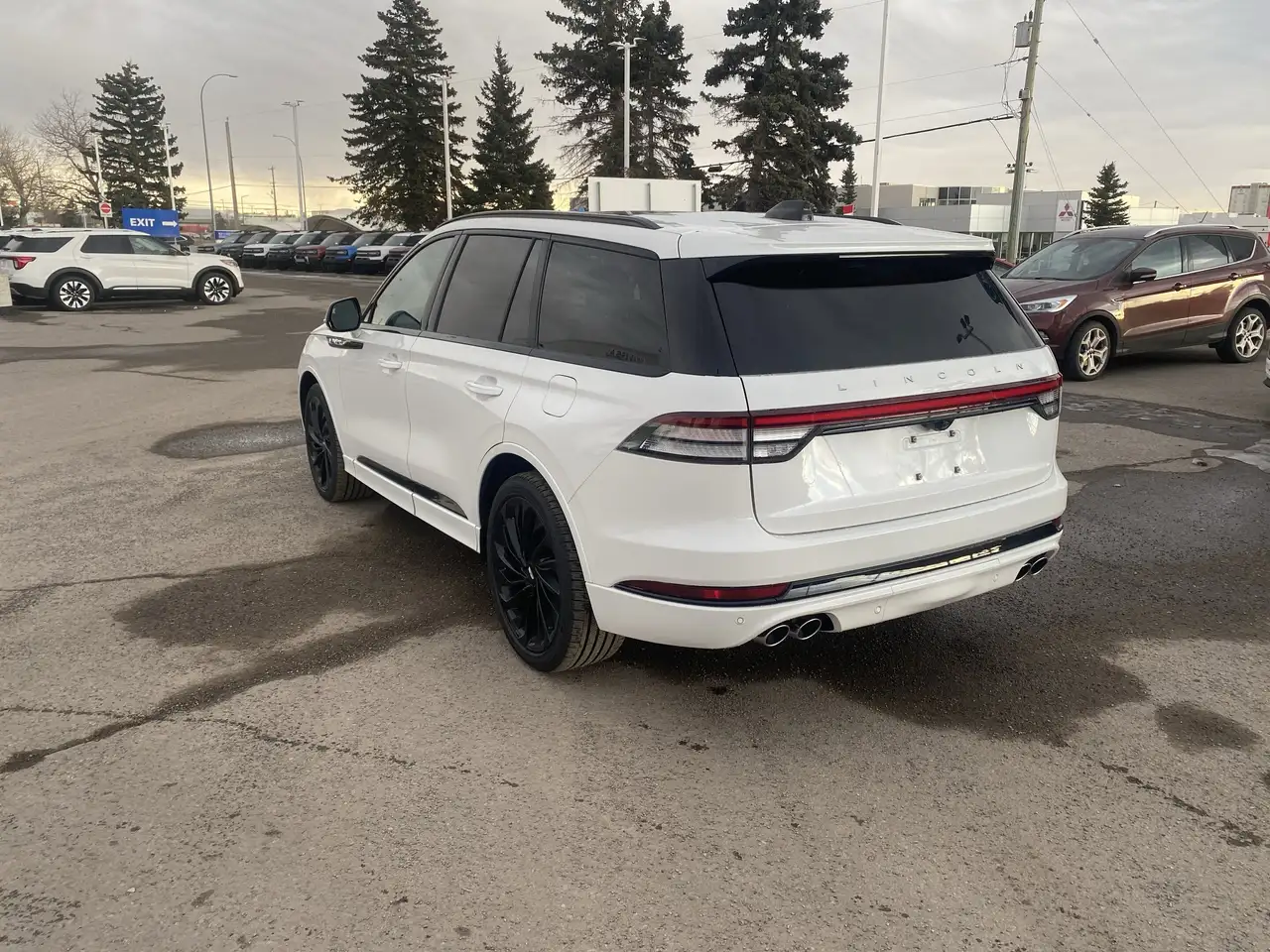 Lincoln Aviator снимка Lincoln Aviator