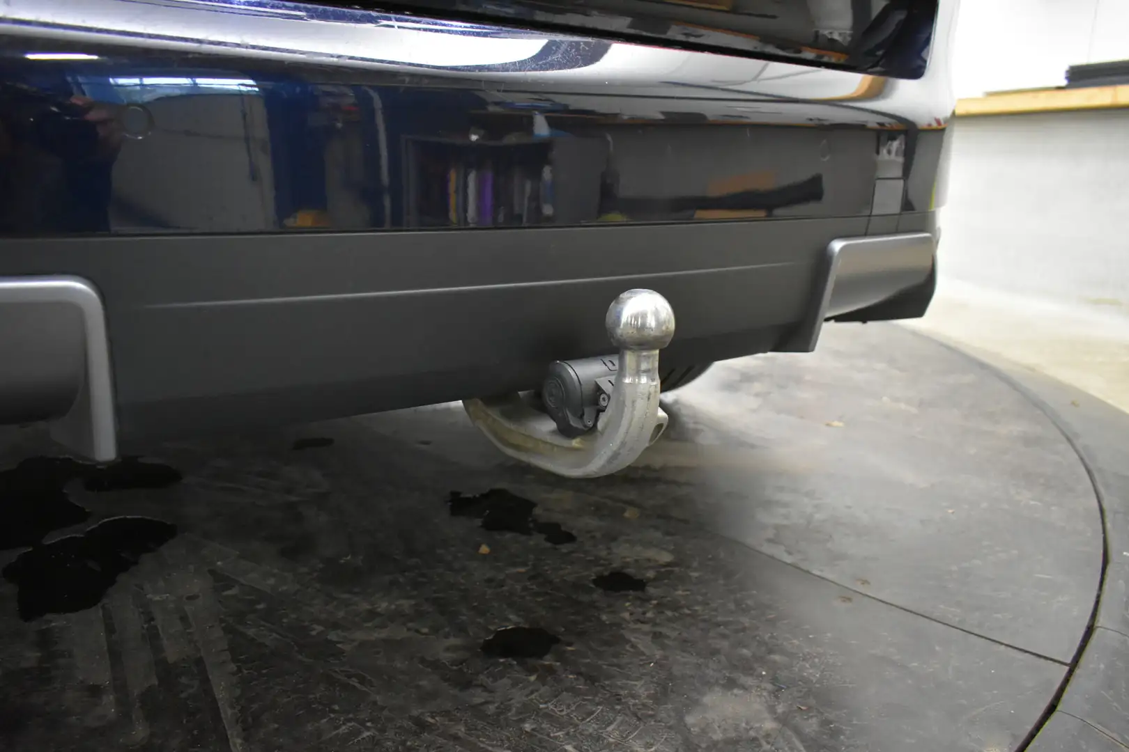 BMW iX3 High Executive 80 kWh SOH 97% EL Trekh+aKlep Pano Blauw - 2