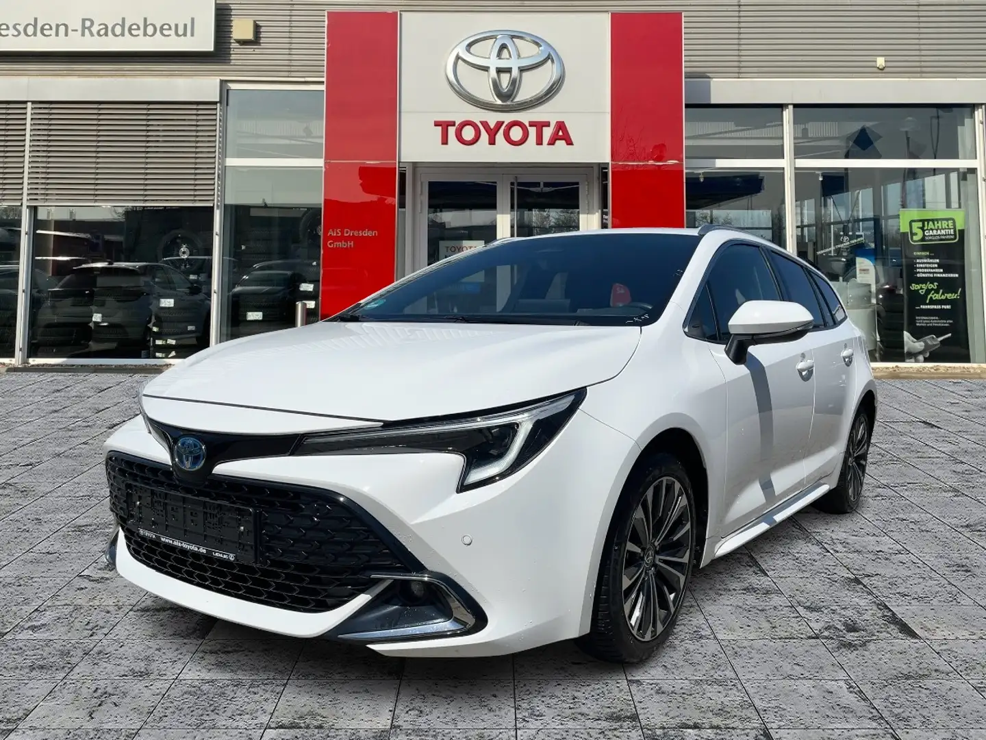 Toyota Corolla TS 1.8 hybrid Team D CloudNavi*KAM*SHZ Weiß - 1