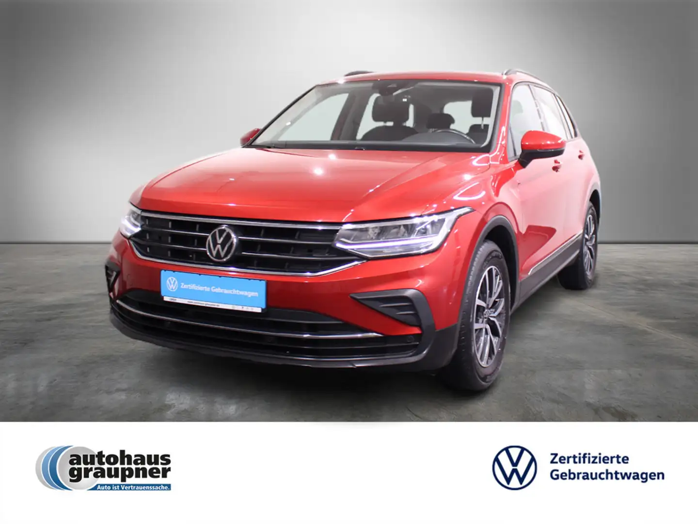Volkswagen Tiguan 1.5 TSI Life PDC NAVI AHK ACC LED PANO Rot - 1