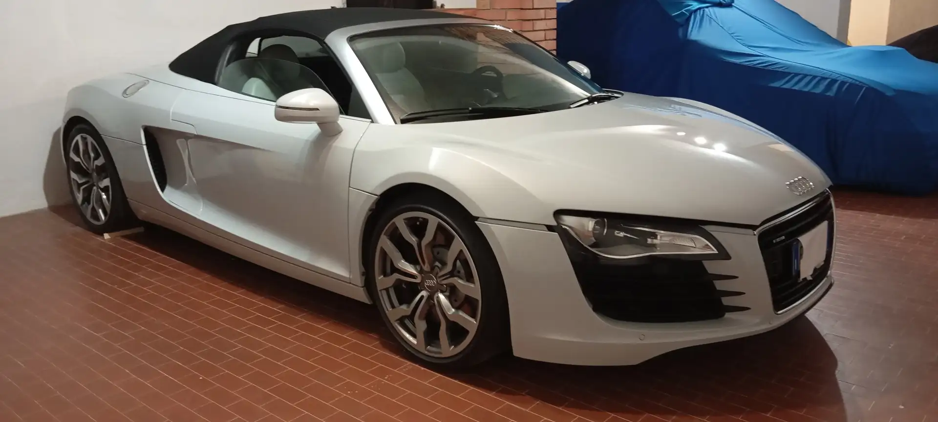 Audi R8 R8 Spyder 4.2 V8 quattro r-tronic White - 1