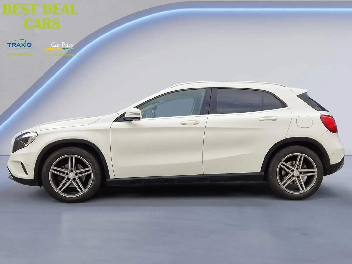 Mercedes-Benz GLA 220 d 4-Matic Sport Edition 1 Jaar Garantie! Wit - 2