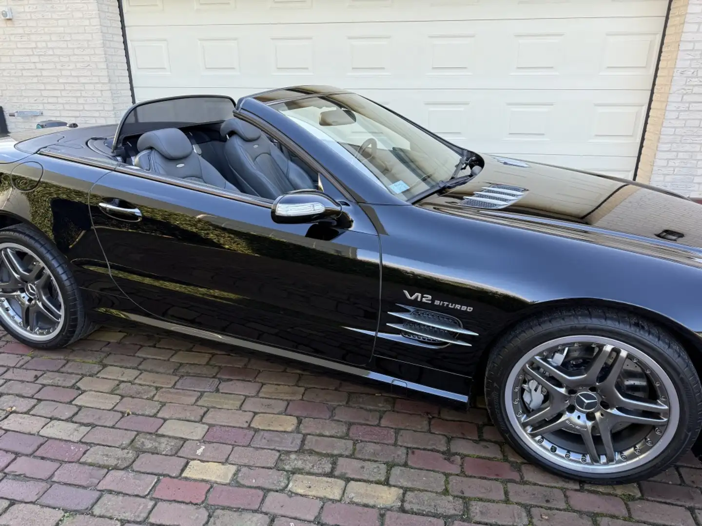 Mercedes-Benz SL 65 AMG Schwarz - 2