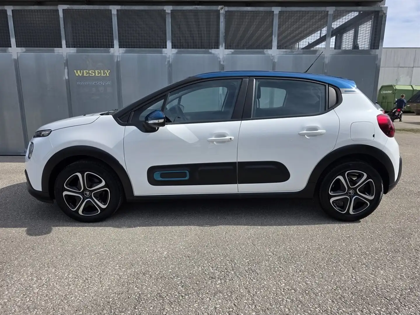 Citroen C3 PureTech 83 S&S 5-Gang-Manuell Feel Weiß - 2