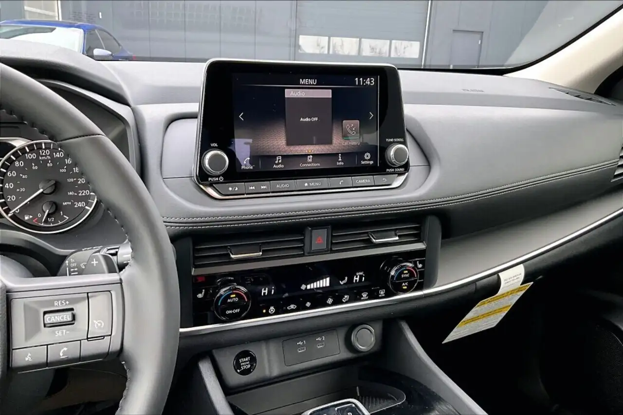Nissan Rogue снимка Nissan Rogue