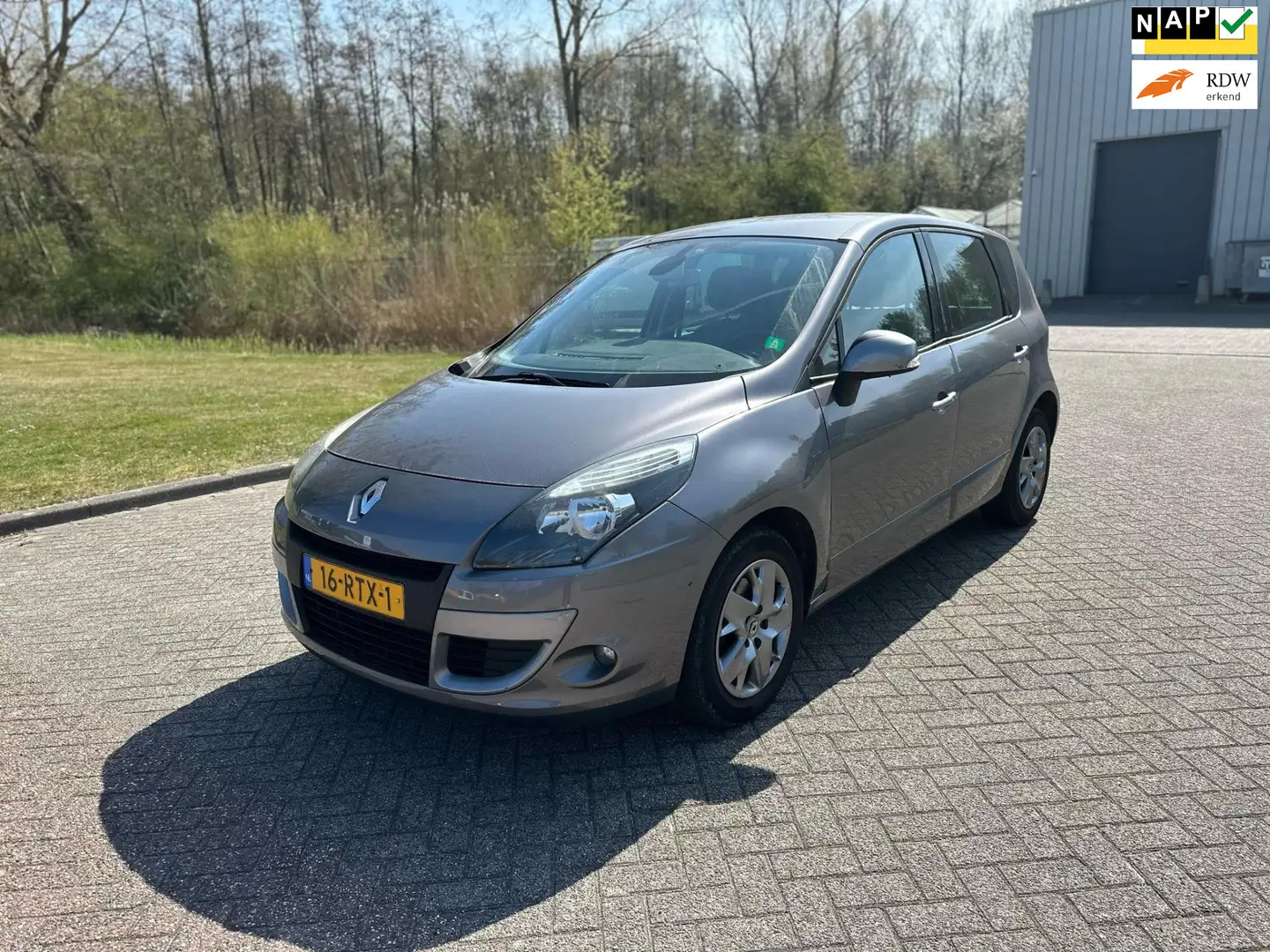 Renault Scenic 1.4 TCE Parisienne/AIRCO/CRUISE/NAVI Grijs - 1