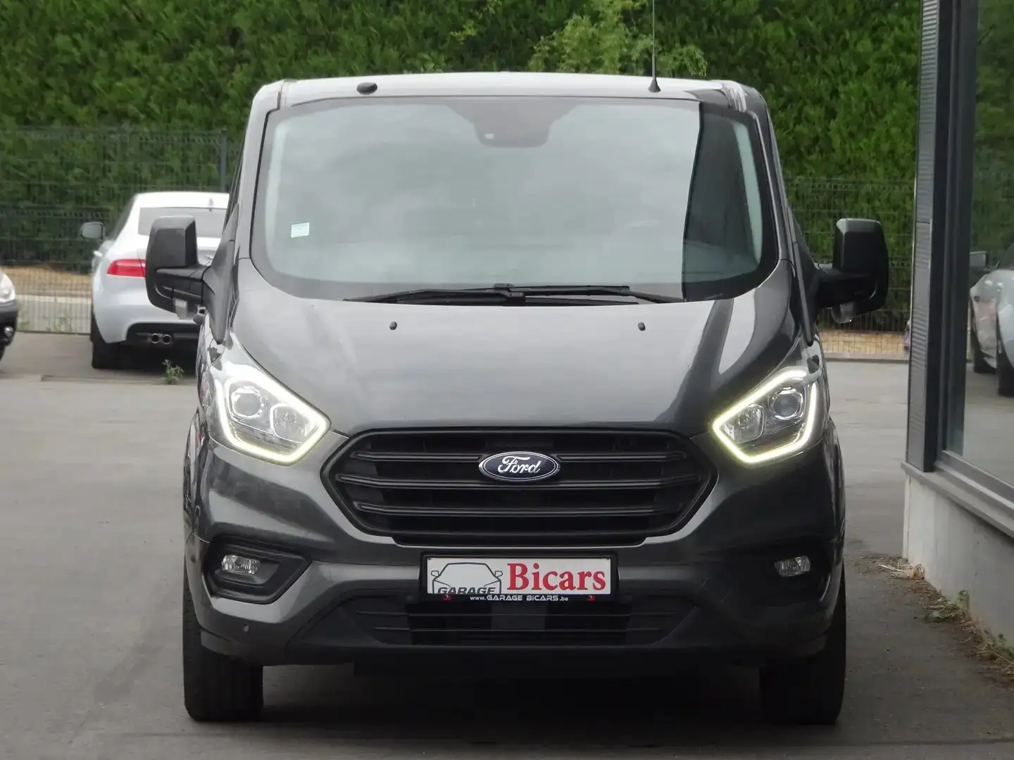 Ford Transit Custom 2.0d *AUTOMATIQUE* ✅ TVAC 1er Propriét. CARNE Grau - 2