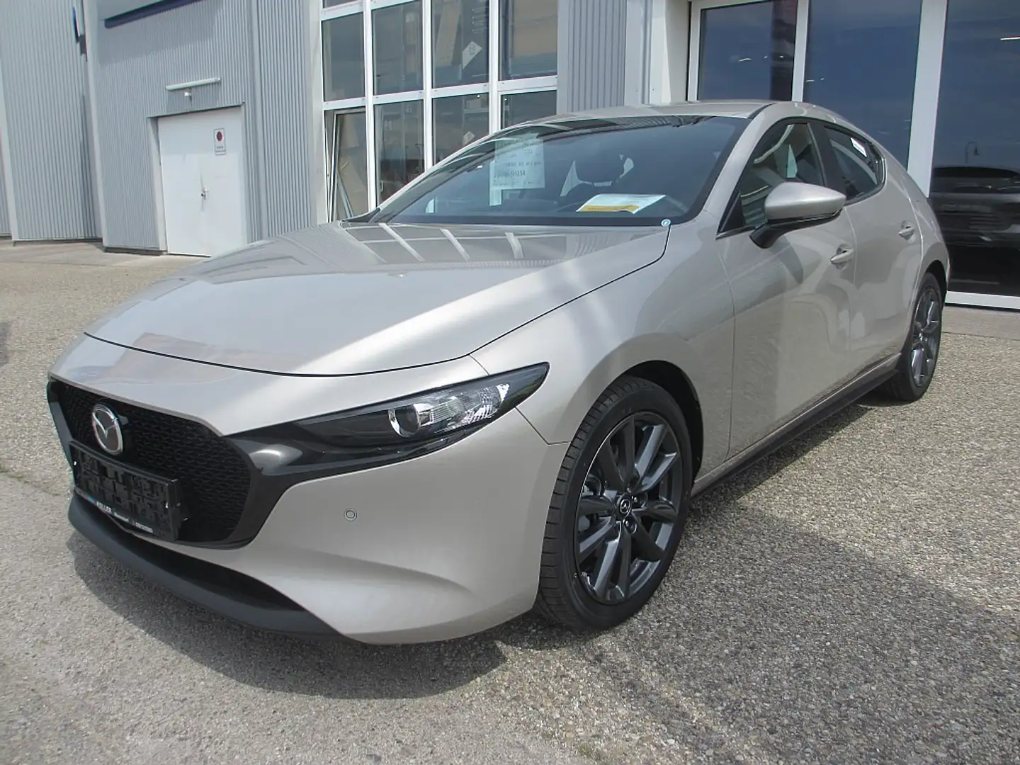 Mazda 3 Mazda3 /SP/G140/AT Centre-Line Modell 2025 Goud - 2
