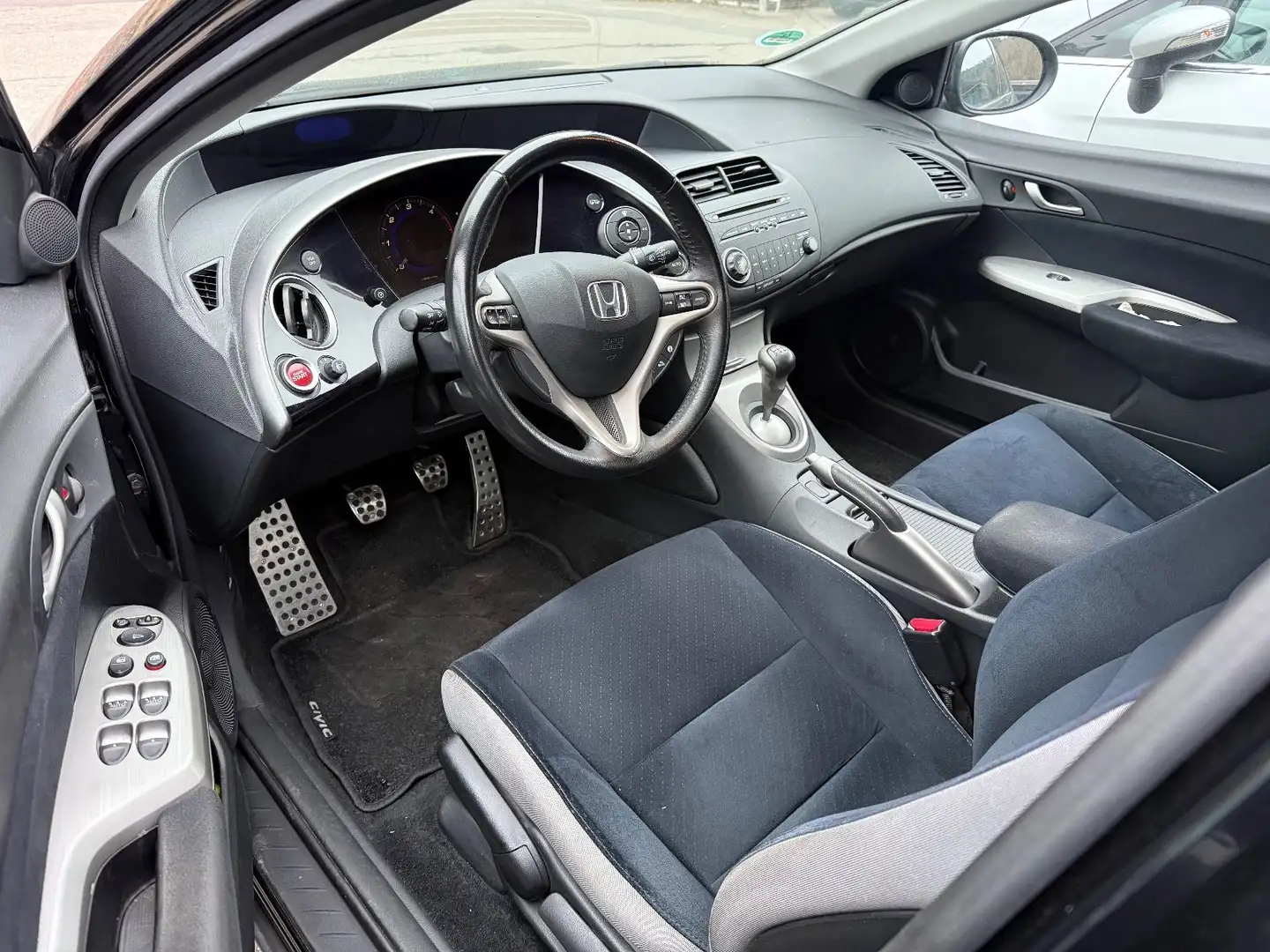 Honda Civic Lim. 5-trg. 2.2 CTDI Sport Schwarz - 2