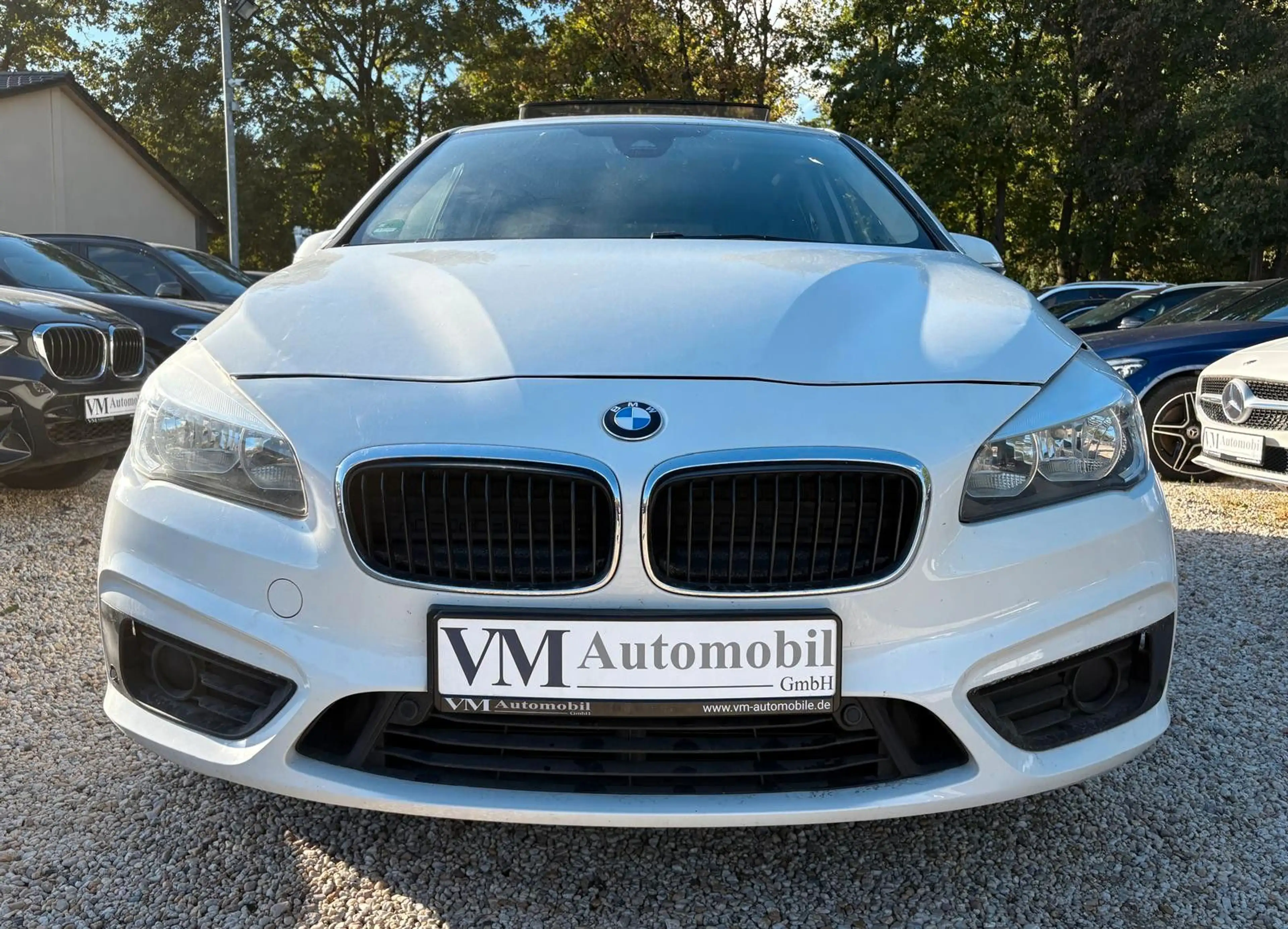 BMW 220 i Gran Tourer Pano*Tempo*SitzHz.*Navi*7Sitz — photo 2